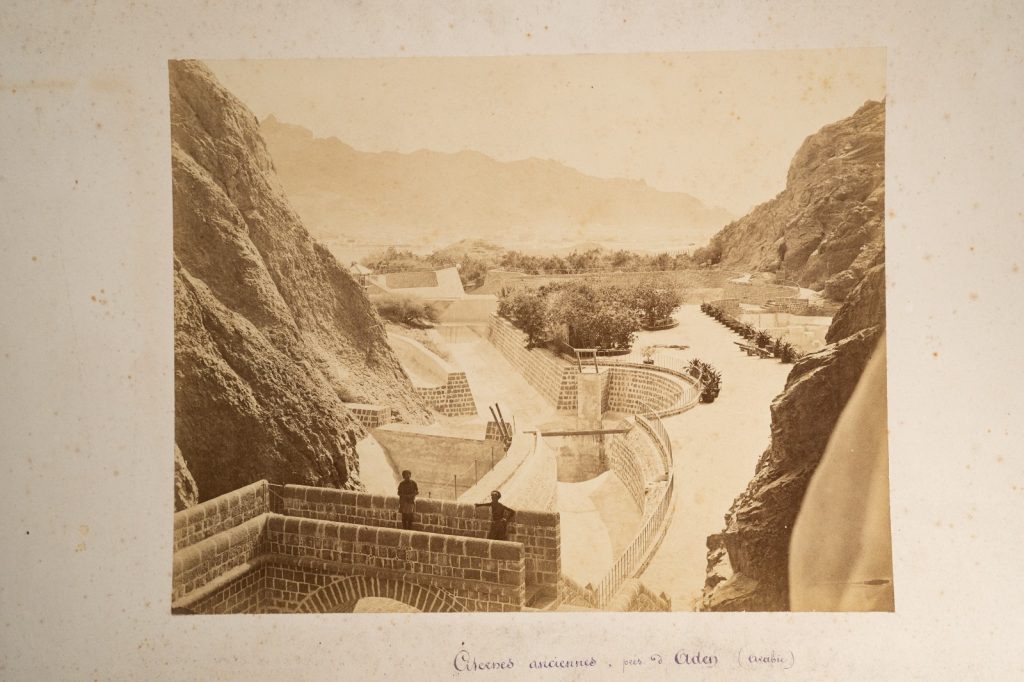 PHOTO Albumine Afrique Yemen Aden Citerne 1870 paysage, architecture 21X27CM