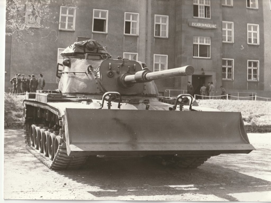 TIRAGE PHOTO ARGENTIQUE BARYTE 1970 MILITARIA MILITAIRE FRANCE 18X24CM CHAR