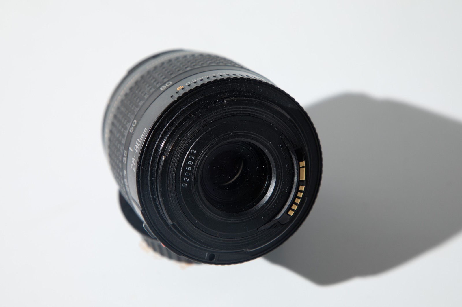 OBJECTIF Canon ZOOM EF 28-80 f3,5-5,6 IV 2000 Argentique, Numérique 24x36mm – Image 3