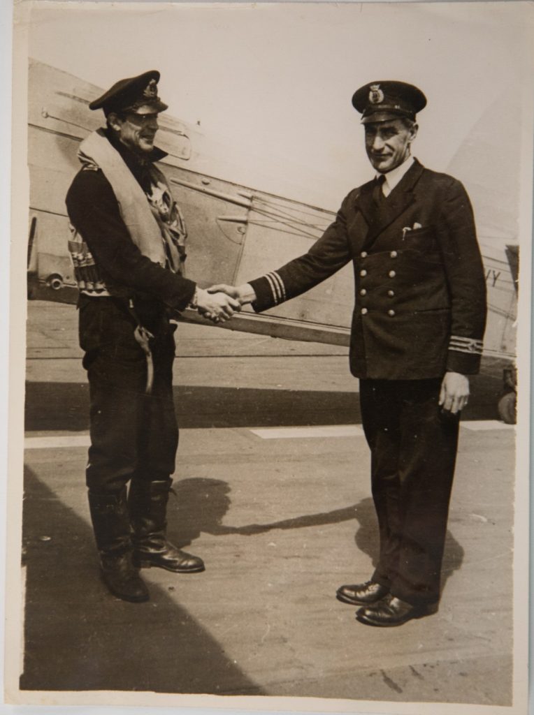 PHOTO ARGENTIQUE MILITARIA 1940 OFFICIEL BRITANIQUE 15X20cm Officiers