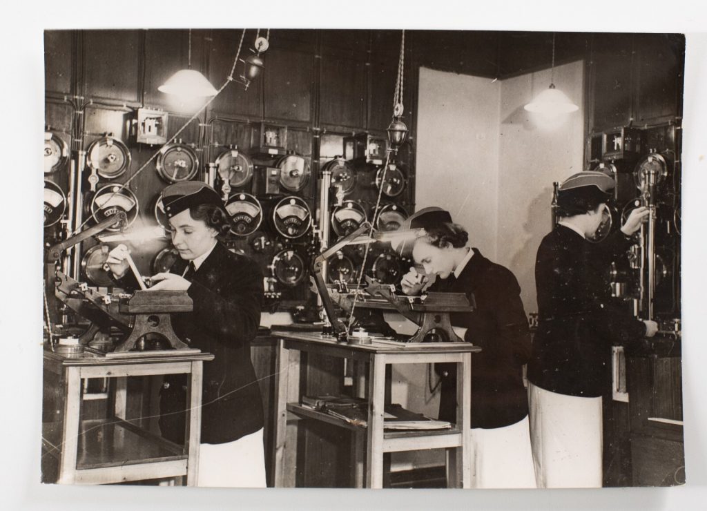 PHOTO OFFICIEL BRITANIQUE DE PRESSE MILITARIA 1945 15X21cm Gunners recherche