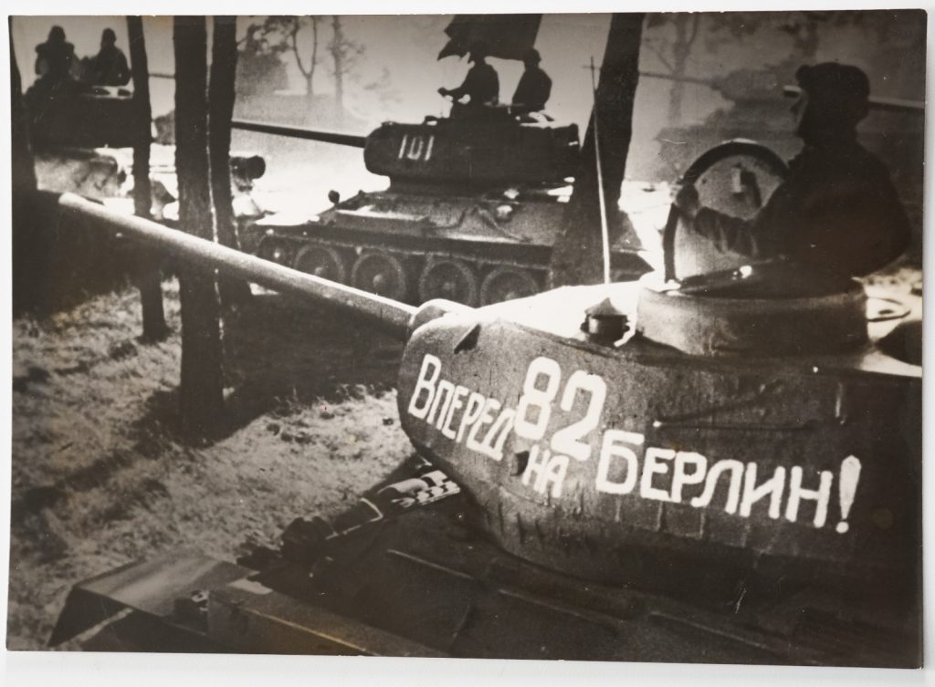 PHOTO de presse Argentique Tank sovietique t34/85 13X18cm 1940