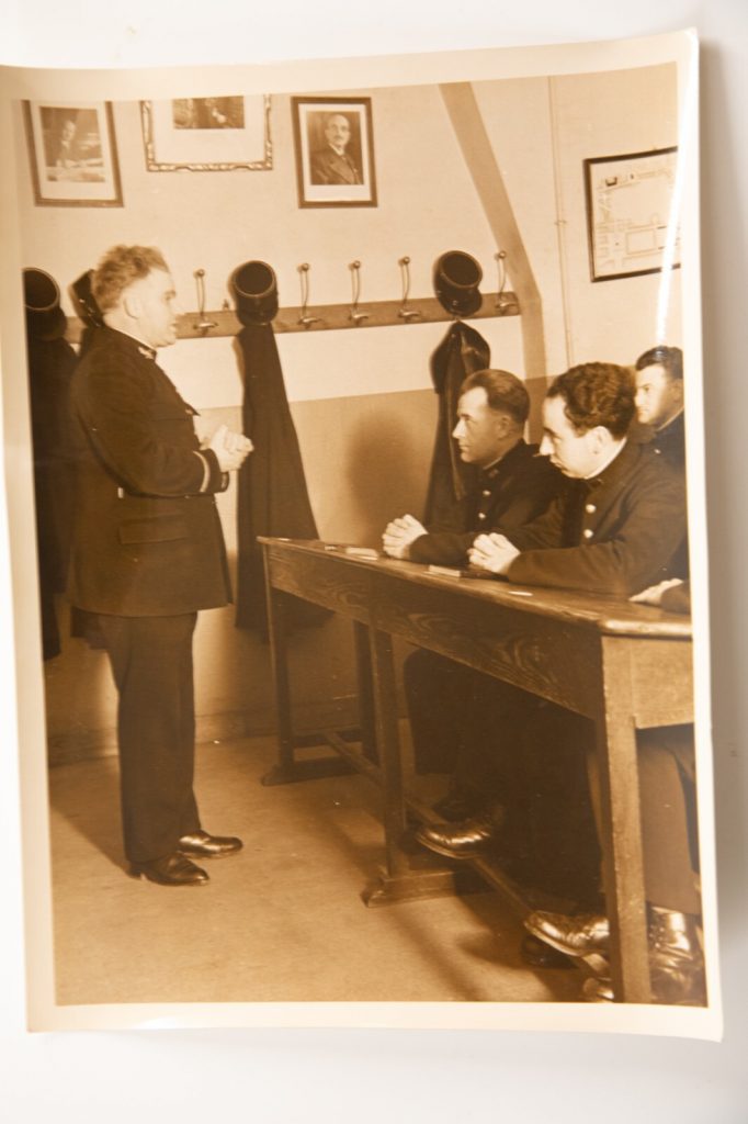 PHOTO TAMPON NEW-YORK TIME PARIS 1936 ECOLE DE GARDIENS DE LA PAIX 18X24CM