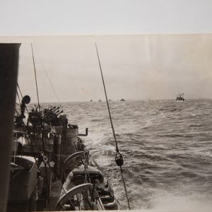 PHOTO ARGENTIQUE MILITARIA 1940	OFFICIEL BRITANIQUE 15X20cm Navire