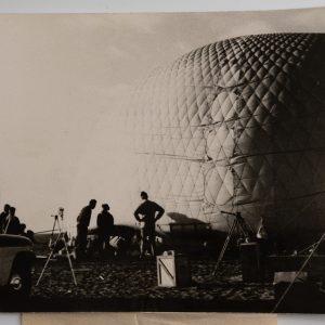 Photo ballon aérostatique américain "El Pequeño Mundo" aux iles 12X18cm	1950