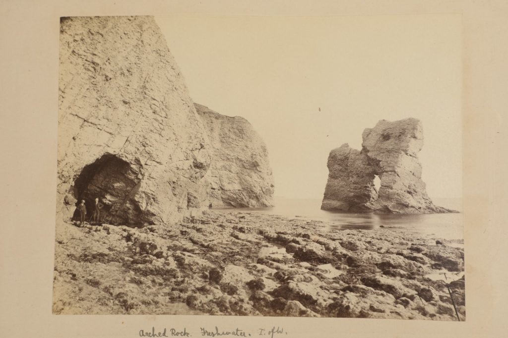 photo albumine ARCHED ROCK, sur l'île de Wight format 15X20cm