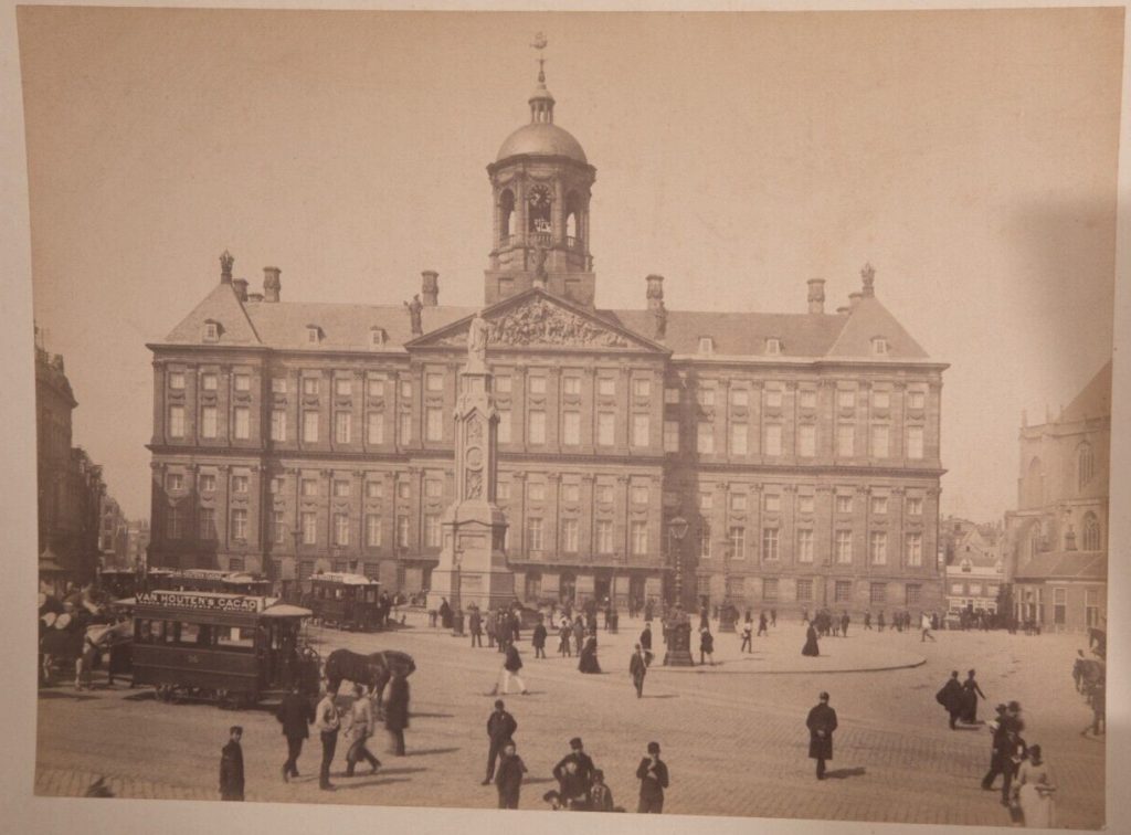 PHOTO ALBUMINE 1860 Légendé au crayon Hollande Amsterdam palais du roi 20X27cm