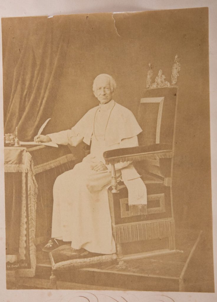 TIRAGE PHOTO	ALBUMINE SUR CARTON 1878	PAPE Léon XIII 20X25cm
