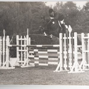 PHOTO Argentique	France	Equitation cheval saut d'obstacles		1970 30X40cm