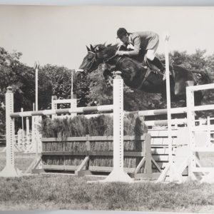 PHOTO Argentique	France	Equitation cheval saut d'obstacles		1970 30X40cm