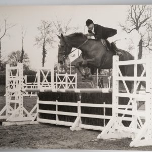 PHOTO Argentique	France	Equitation cheval saut d'obstacles		1970 30X40cm