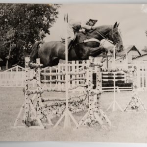PHOTO Argentique	France	Equitation cheval saut d'obstacles		1970 30X40cm