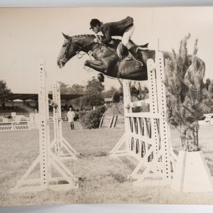 PHOTO Argentique	France	Equitation cheval saut d'obstacles		1970 30X40cm
