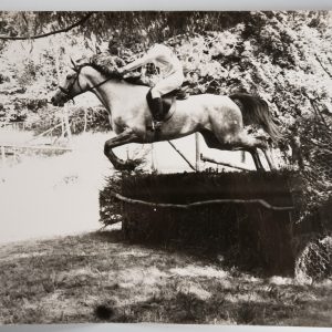 PHOTO Argentique	France	Equitation cheval saut d'obstacles		1970 30X40cm