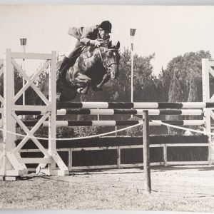 PHOTO Argentique	France	Equitation cheval saut d'obstacles		1970 30X40cm