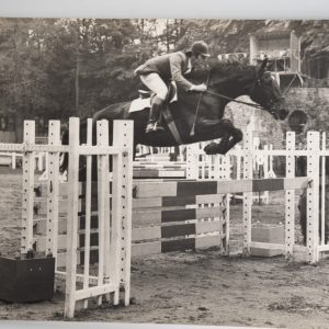 PHOTO Argentique	France	Equitation cheval saut d'obstacles	24X29cm	1970