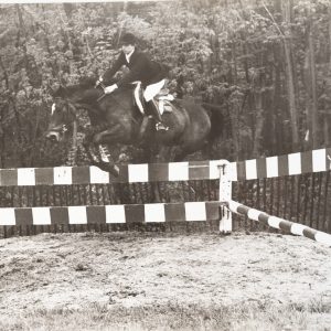 PHOTO Argentique	France	Equitation cheval saut d'obstacles	18X24cm	1970