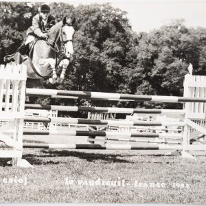 PHOTO Argentique	France	Equitation cheval saut d'obstacles	18X24cm	1970