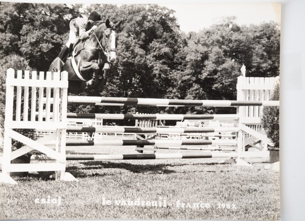 PHOTO Argentique France Equitation cheval saut d'obstacles 18X24cm 1970
