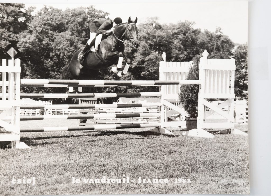 PHOTO Argentique France Equitation cheval saut d'obstacles 18X24cm 1970
