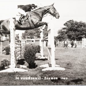 PHOTO Argentique	France	Equitation cheval saut d'obstacles	18X24cm	1970
