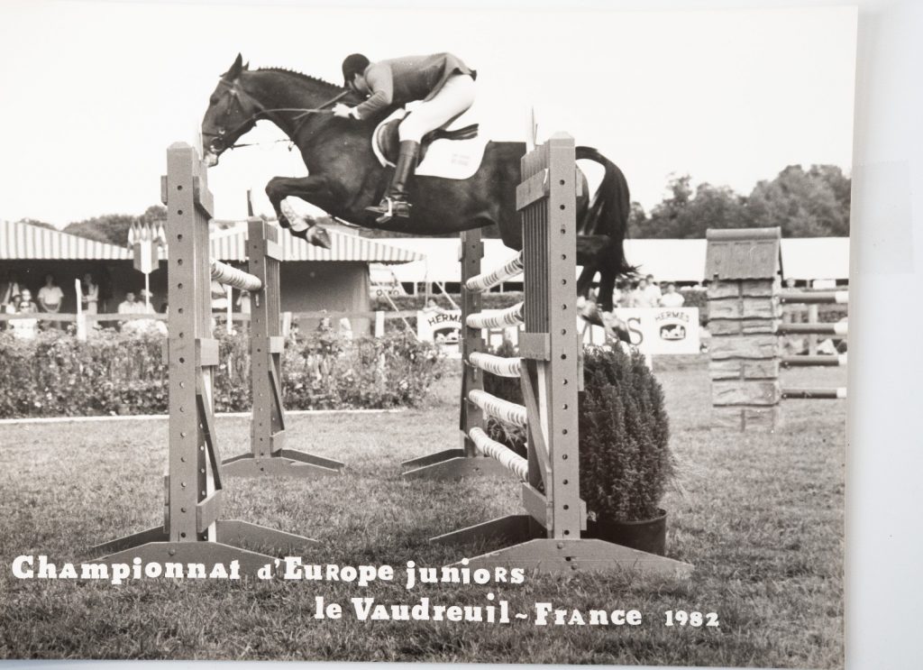 PHOTO Argentique France Equitation cheval saut d'obstacles 18X24cm 1970