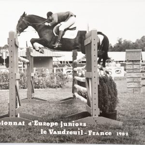 PHOTO Argentique	France	Equitation cheval saut d'obstacles	18X24cm	1970