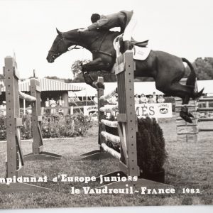 PHOTO Argentique	France	Equitation cheval saut d'obstacles	18X24cm	1970