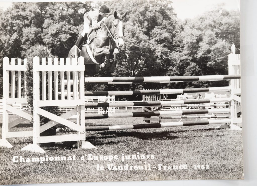 PHOTO Argentique France Equitation cheval saut d'obstacles 18X24cm 1970