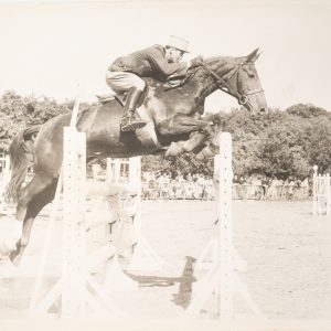 PHOTO Argentique France Equitation cheval saut d'obstacles 18X24cm 1970