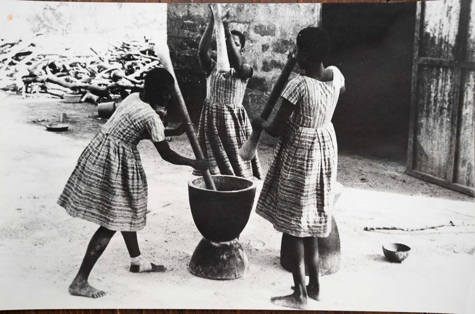 PHOTO Argentique, RC femme Afrique 16X24cm 1960