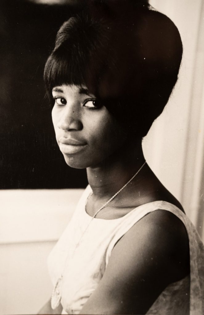 PHOTO Argentique, RC portrait de femme Afrique 16X24cm 1960