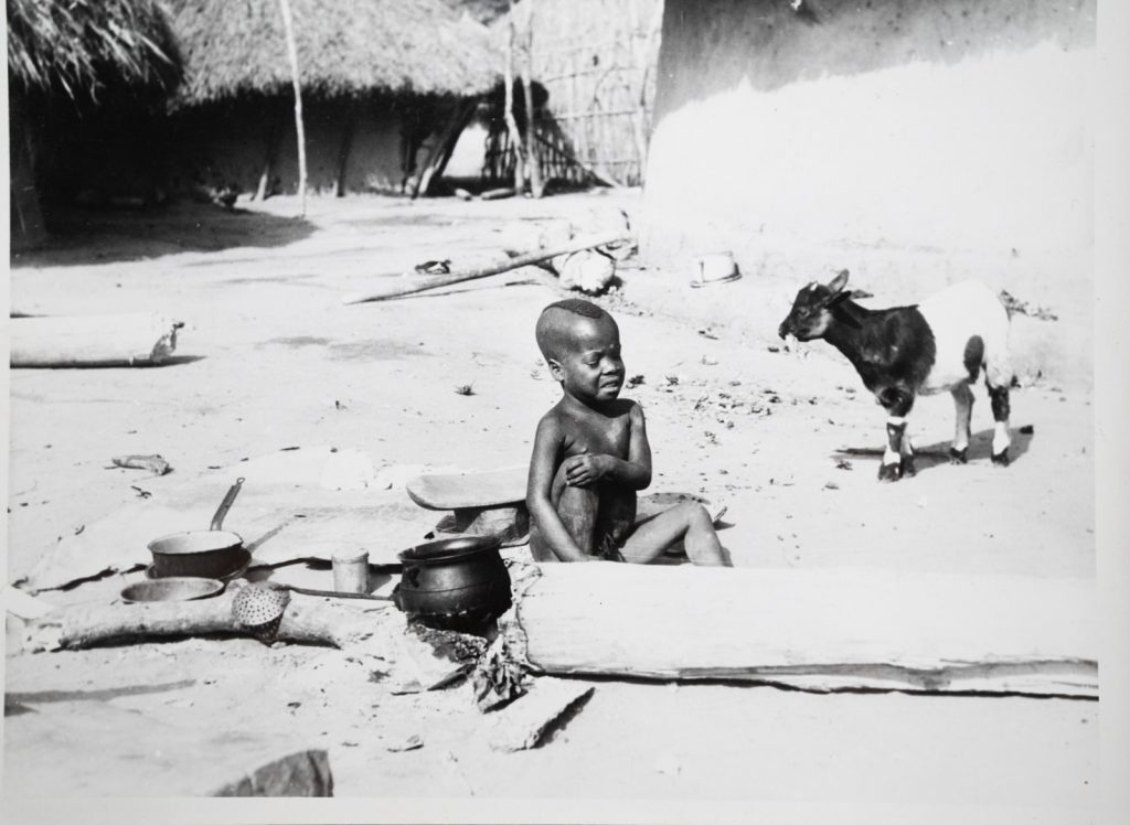 PHOTO Argentique, RC COTE D'IVOIRE Afrique VILLAGE GOURO ENFANT 18X24cm 1960