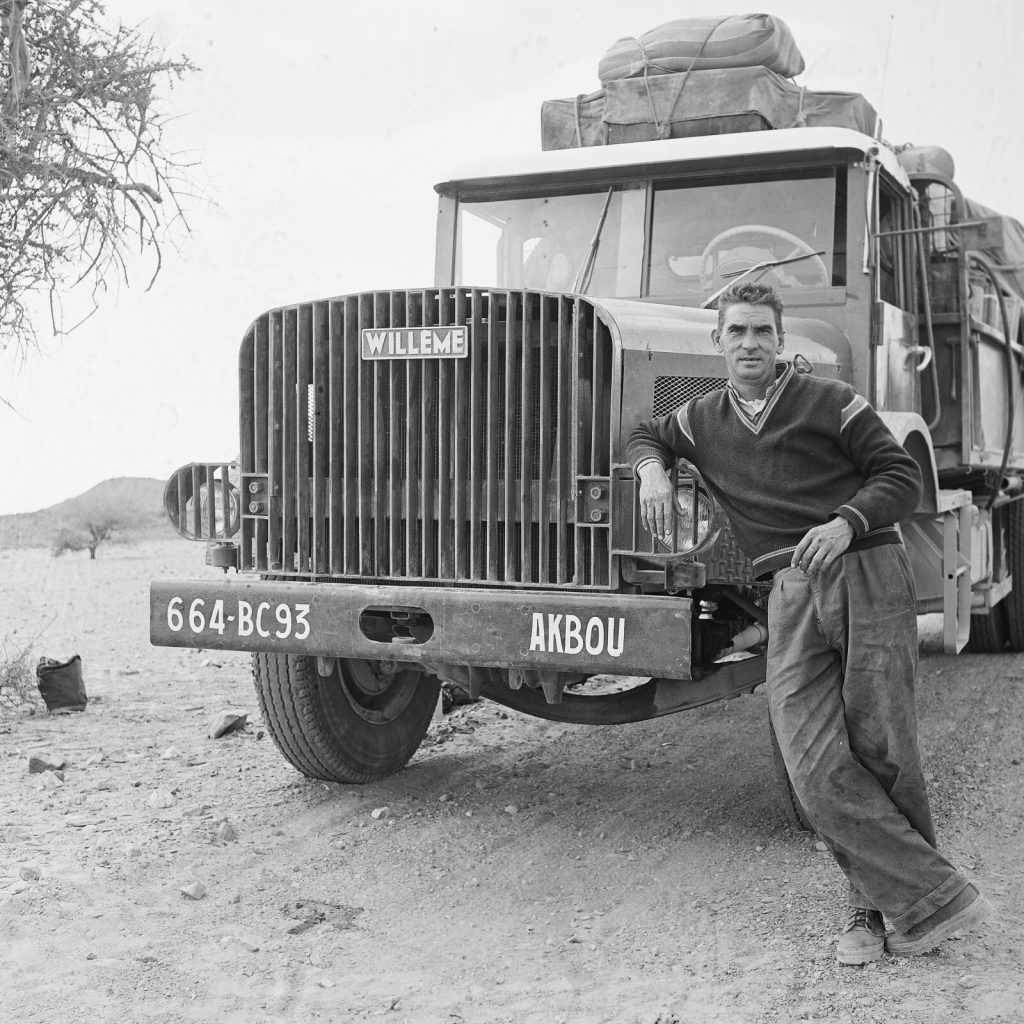 Tirage photo sur papier argentique camion désert ALGERIE 1950 20x20cm