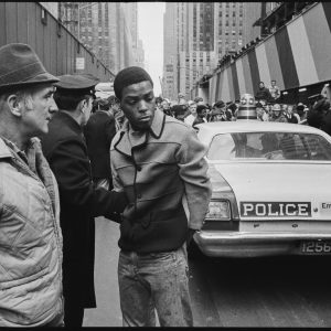 Tirage photo argentique ARRESTATION NEW YORK 1970 20X30cm