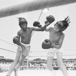 Tirage photo argentique jeune boxeur 20X30cm