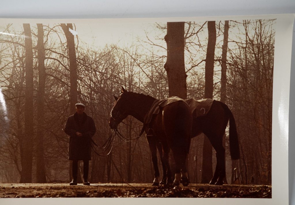PHOTO Argentique	France	chasse à courre vénerie cheval 15x24cm	1970