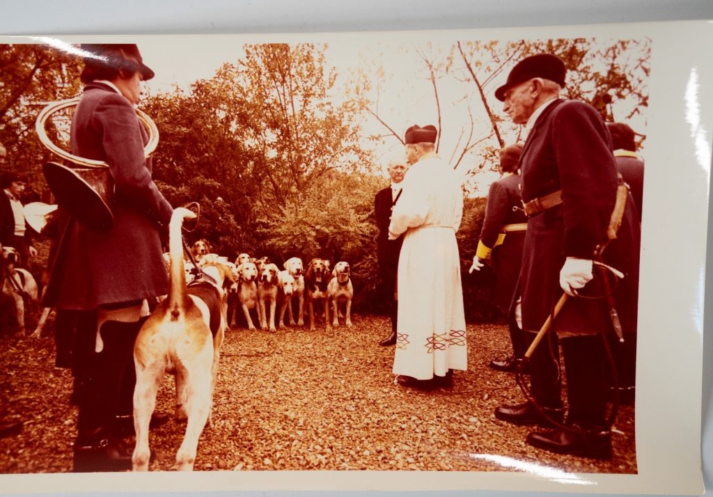 PHOTO Argentique France chasse à courre vénerie cheval COR MESSE 15x24cm 1970