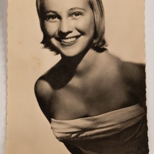 PHOTO Argentique  CARTE POSTAL  9X14cm  Nicole Berger 1960