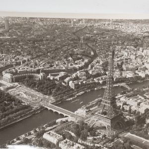 PHOTO Argentique Vue aérienne Tour Eiffel 9x12cm	1970	Roger Morin