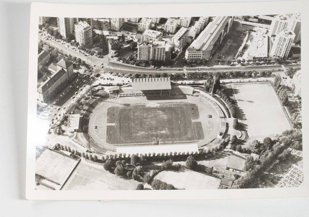 PHOTO Argentique Vue aérienne Paris STADE CHARLETY 9x12cm	1970	Roger Morin
