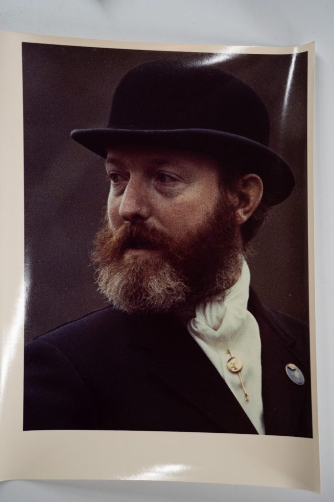 PHOTO Argentique	France	chasse à courre vénerie cheval portrait 18X24cm	1970