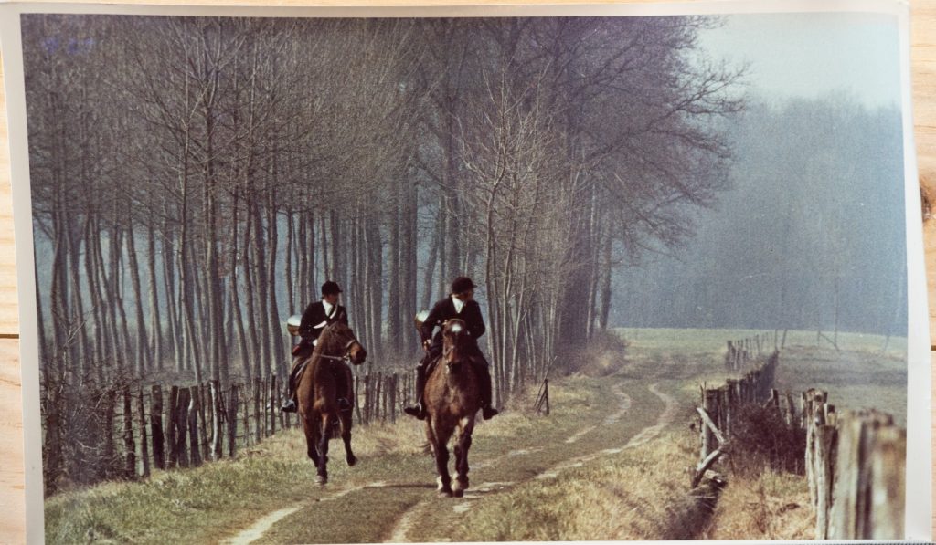 PHOTO Argentique France	chasse à courre vénerie cheval	15X23	1970