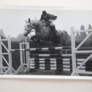PHOTO Argentique	France	Equitation cheval saut d'obstacles	13X17cm	1970