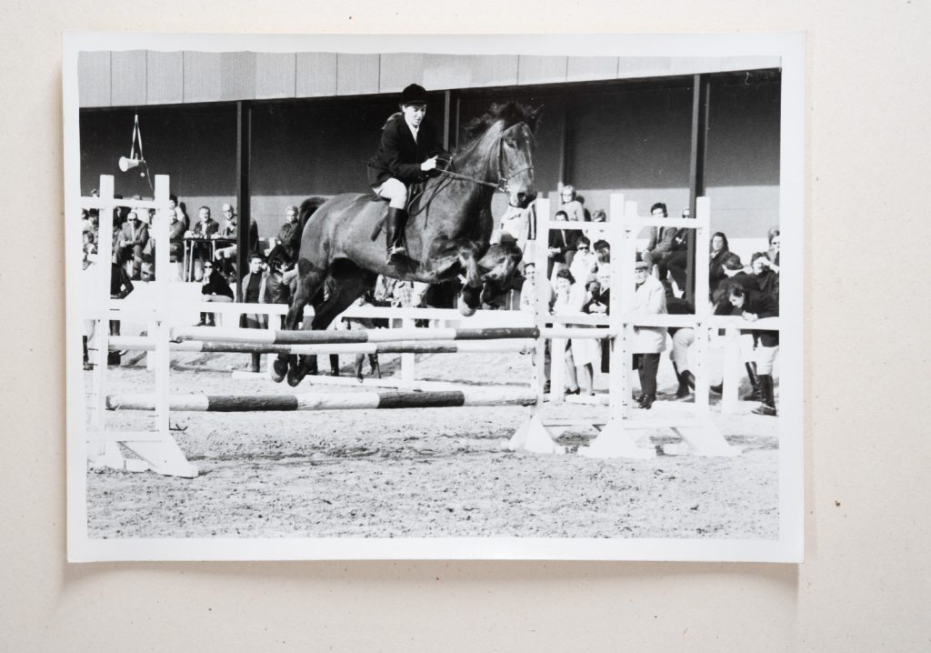 PHOTO Argentique France Equitation cheval saut d'obstacles 13X17cm 1970