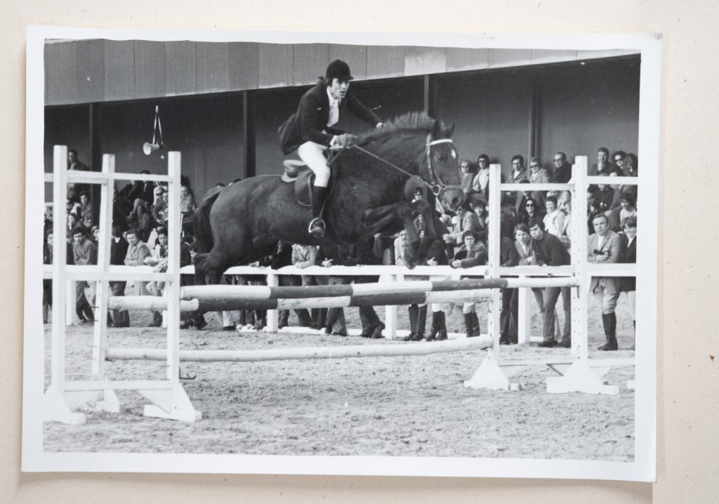 PHOTO Argentique France Equitation cheval saut d'obstacles 13X17cm 1970