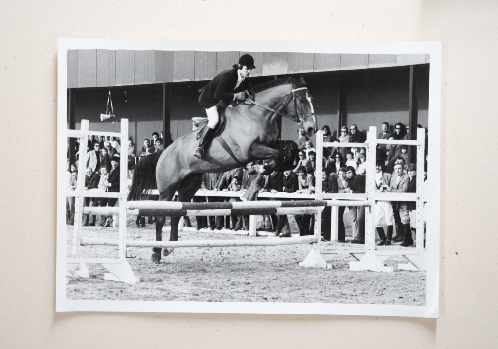 PHOTO Argentique France Equitation cheval saut d'obstacles 13X17cm 1970
