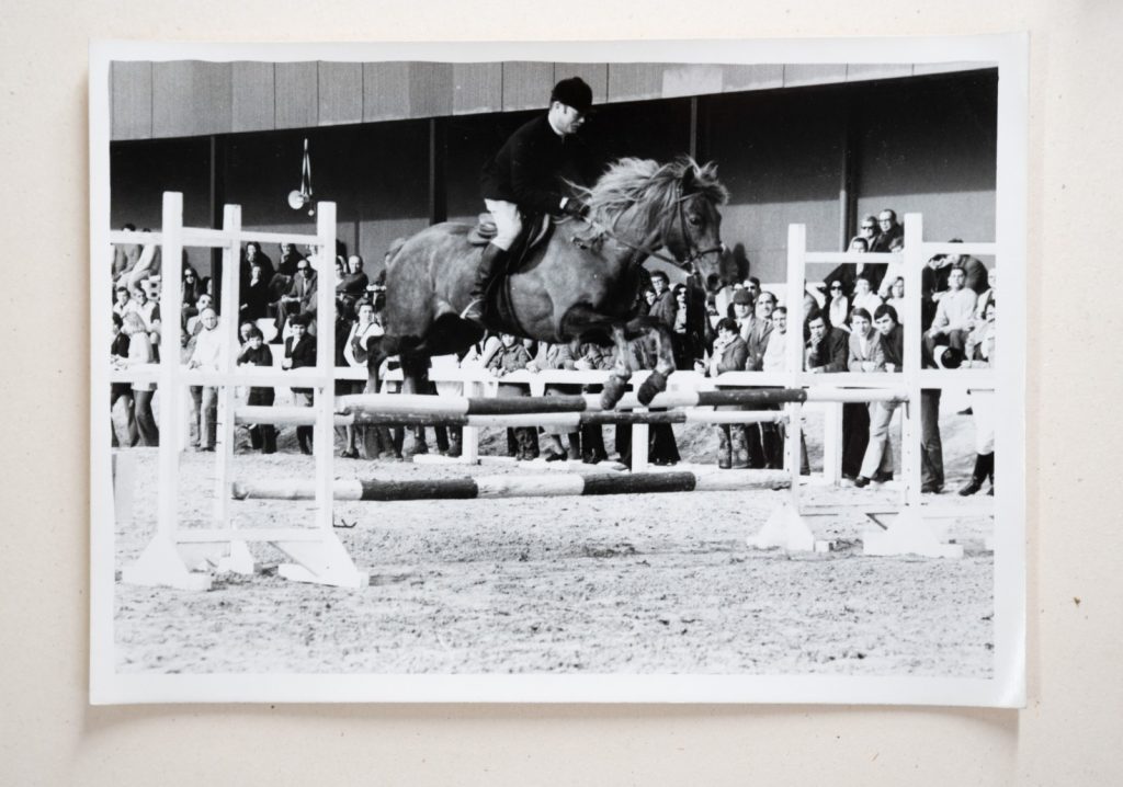 PHOTO Argentique France Equitation cheval saut d'obstacles 13X17cm 1970