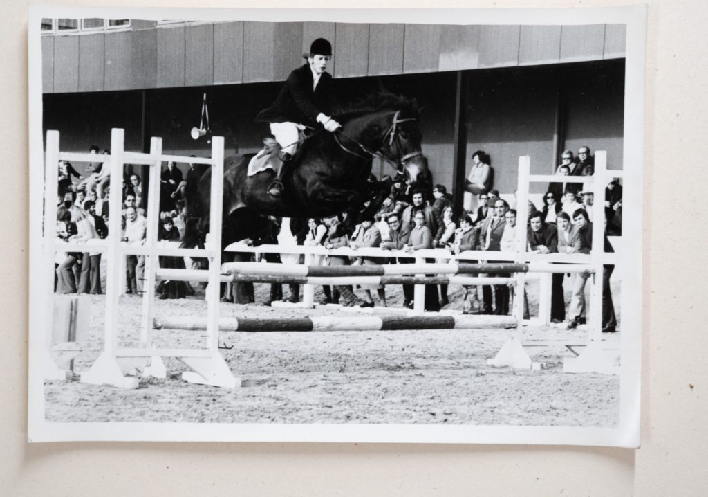 PHOTO Argentique France Equitation cheval saut d'obstacles 13X17cm 1970