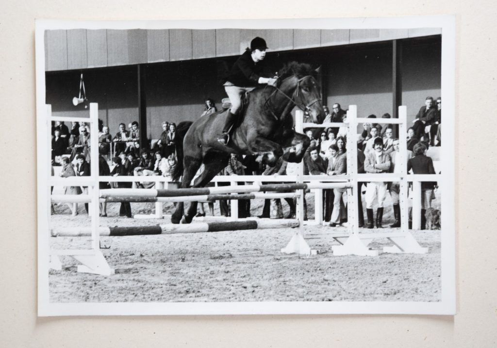 PHOTO Argentique France Equitation cheval saut d'obstacles 13X17cm 1970